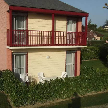 Les Pavillons Du Rooy Apartment