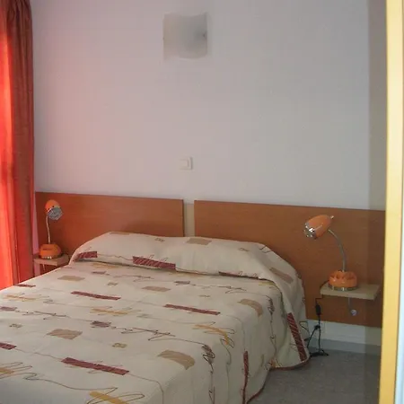 Les Pavillons Du Rooy Apartment